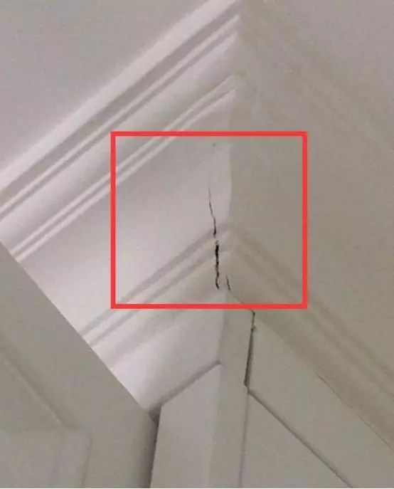 石膏線開裂 石膏線開裂