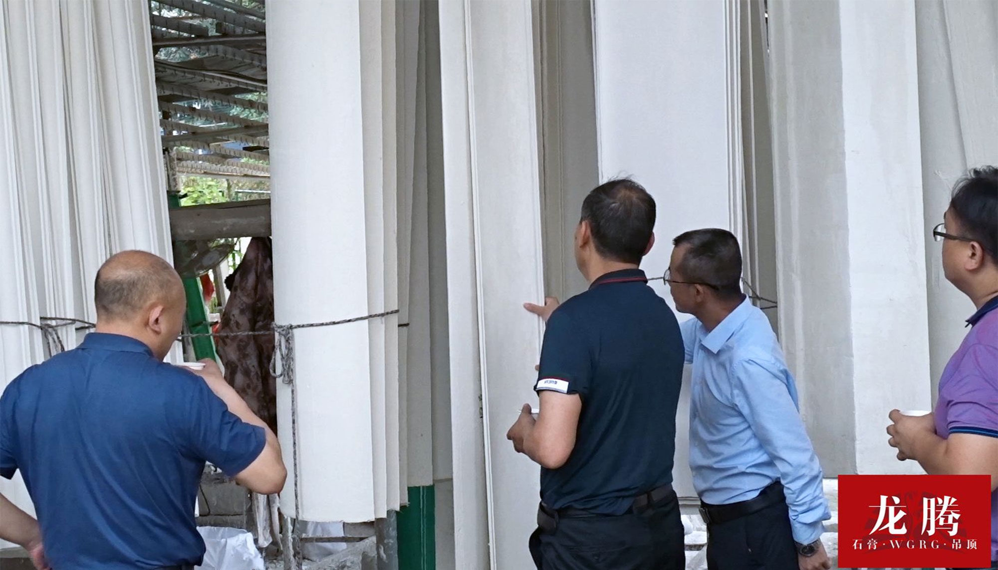 區(qū)領(lǐng)導(dǎo)參觀公司生產(chǎn)中心